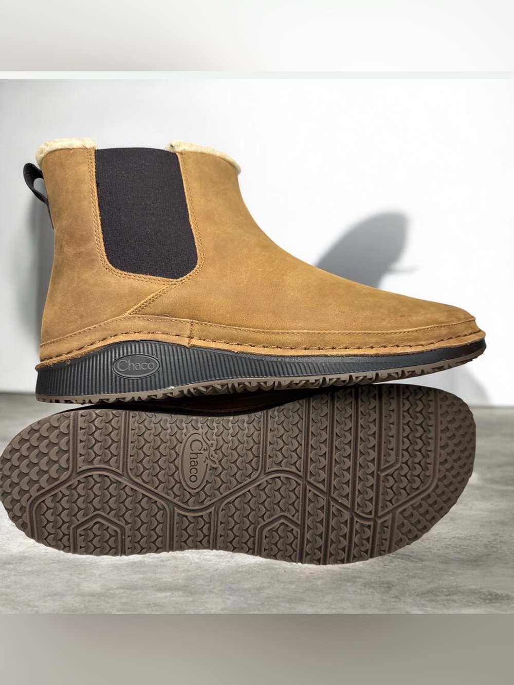 Chaco Ladies Size 11 Paonia Chelsea Suede Boot in Caramel Brown